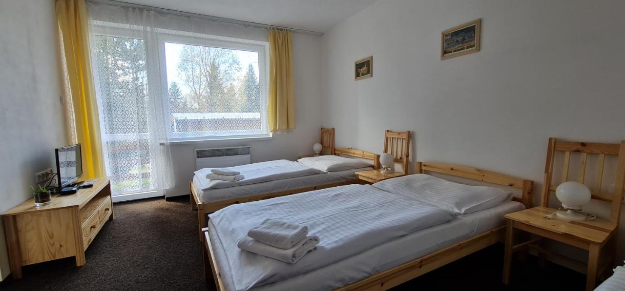 Hotel Svratka Екстериор снимка